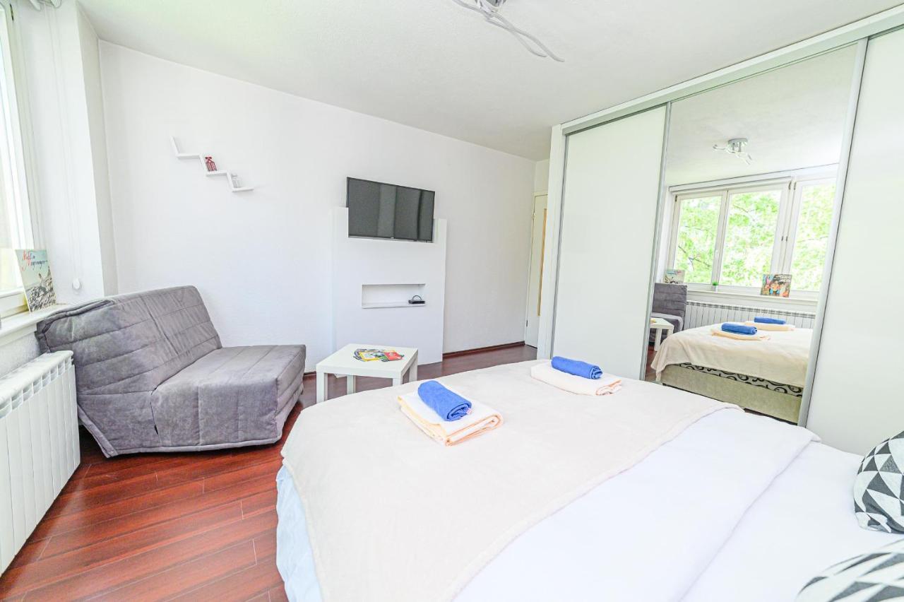 Beautiful Cozy Studio Close To City Center Apartment Sarajevo Exterior photo